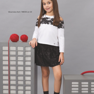 Conjunto Blusa e Shorts-Saia Beabá